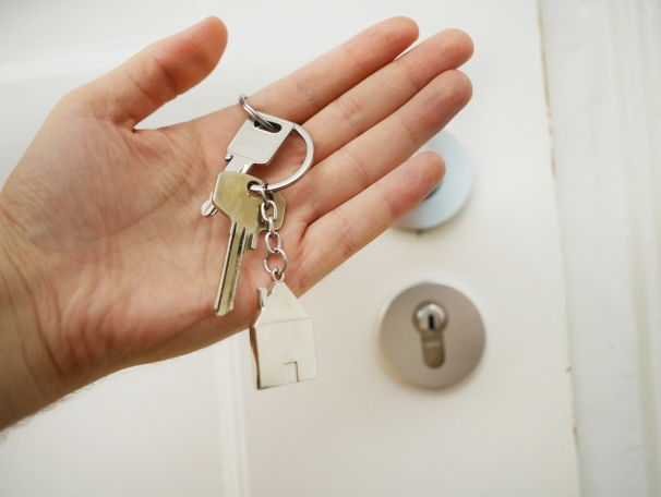 https://LauraFrantz.StopRentingStartOwning.net